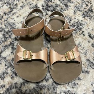 Surfer SunSan Sandals in great condition